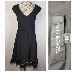 Tadashi Shoji Illusion Dress SZ M Cocktail Flare Midi V Neck Mesh Tulle Black